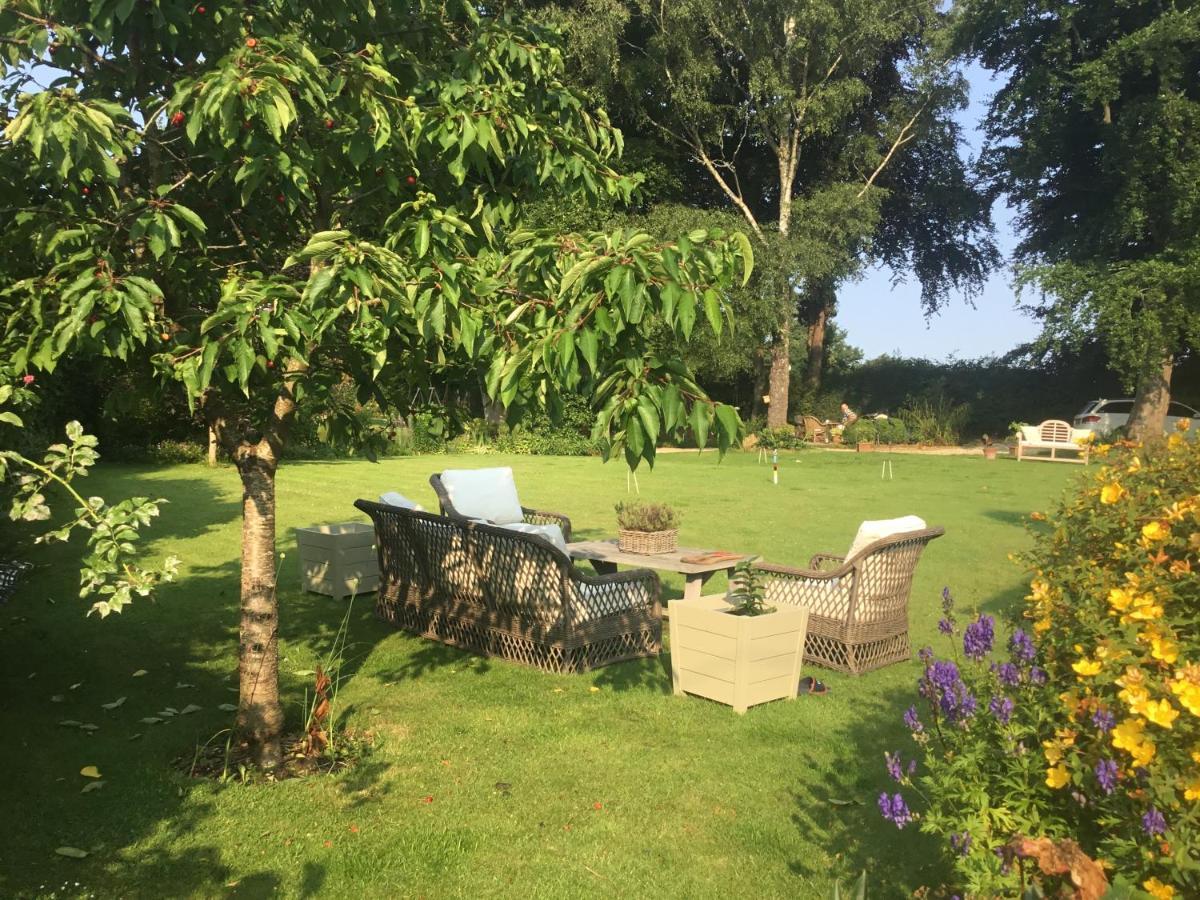 Forthay Bed And Breakfast North Nibley Ngoại thất bức ảnh