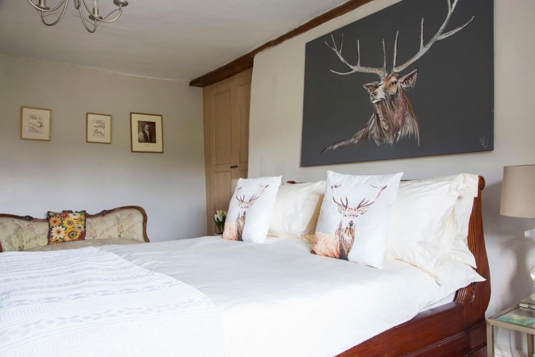 Forthay Bed And Breakfast North Nibley Ngoại thất bức ảnh