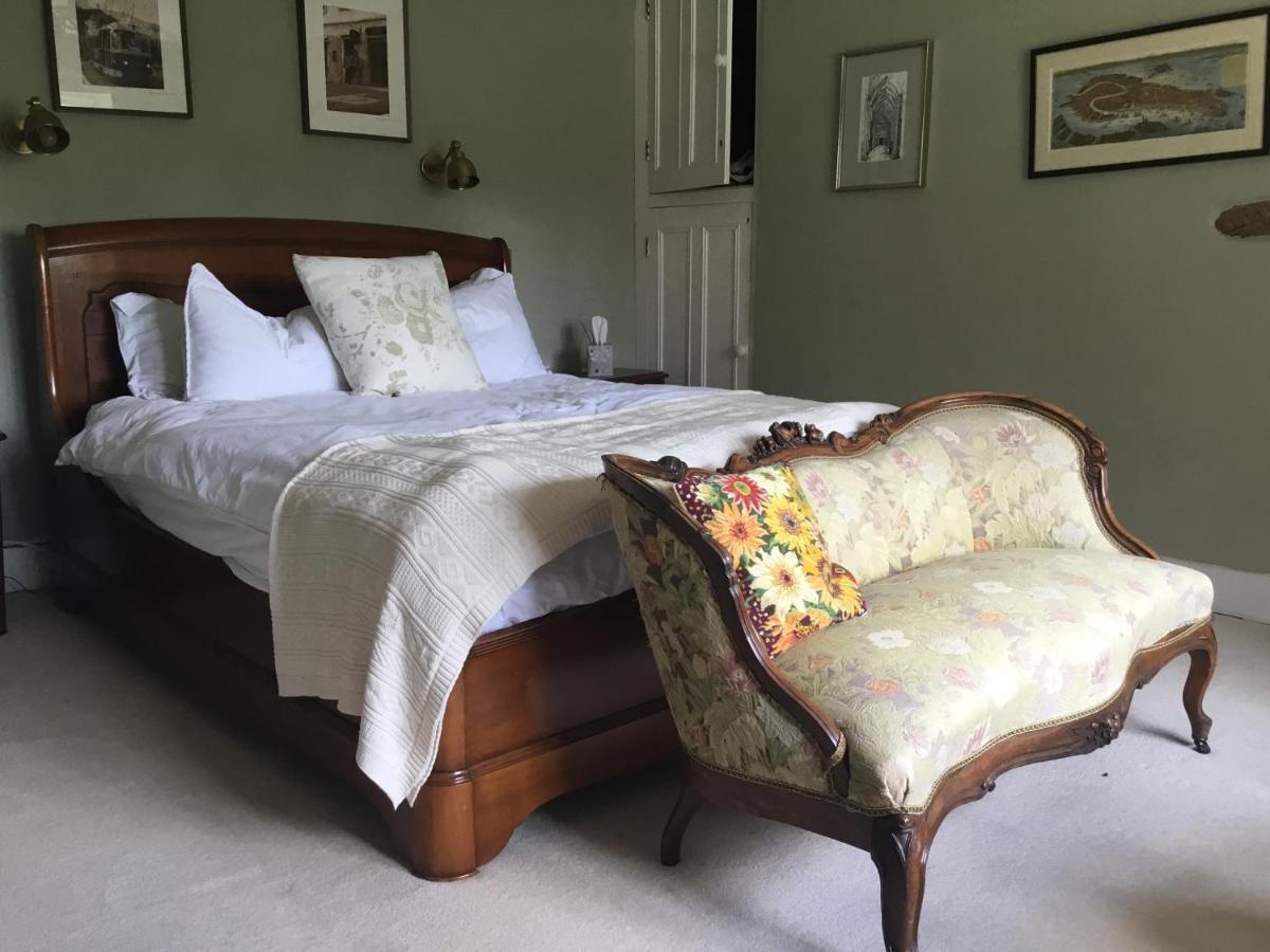 Forthay Bed And Breakfast North Nibley Ngoại thất bức ảnh